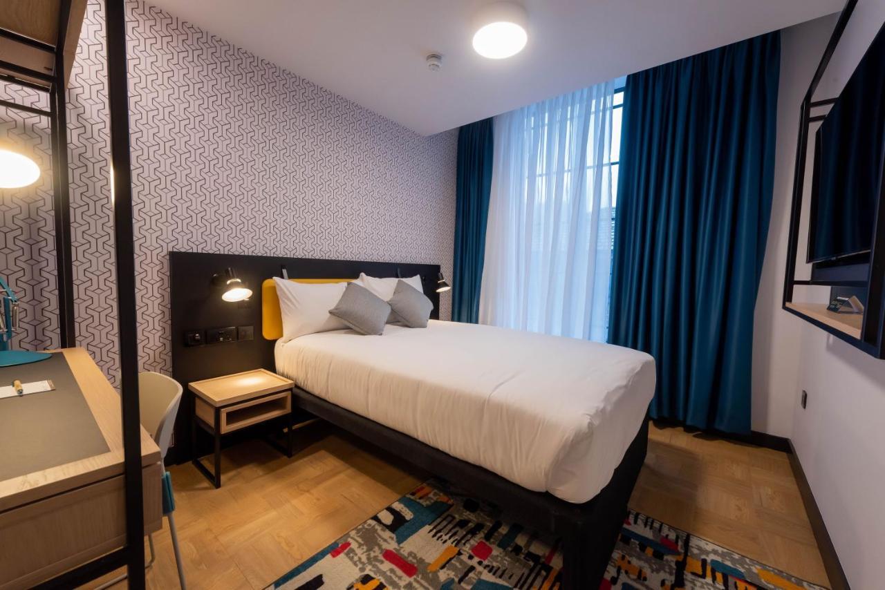 The Wesley Camden Town Hotel London Exterior photo